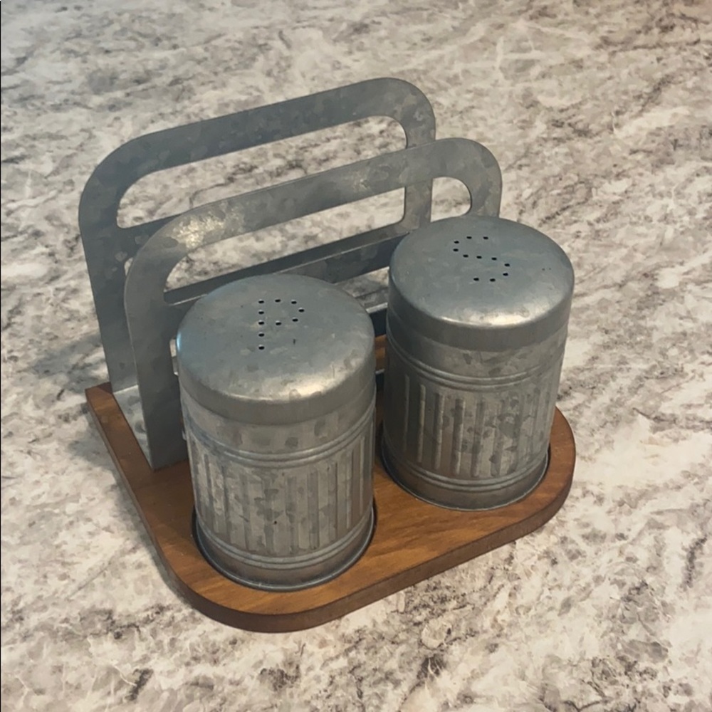 Napkin holder
